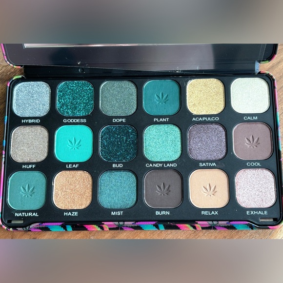 NWT, Revolution cannabis eyeshadow palette - Picture 2 of 2